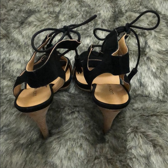 Strappy heel - Picture 3 of 4